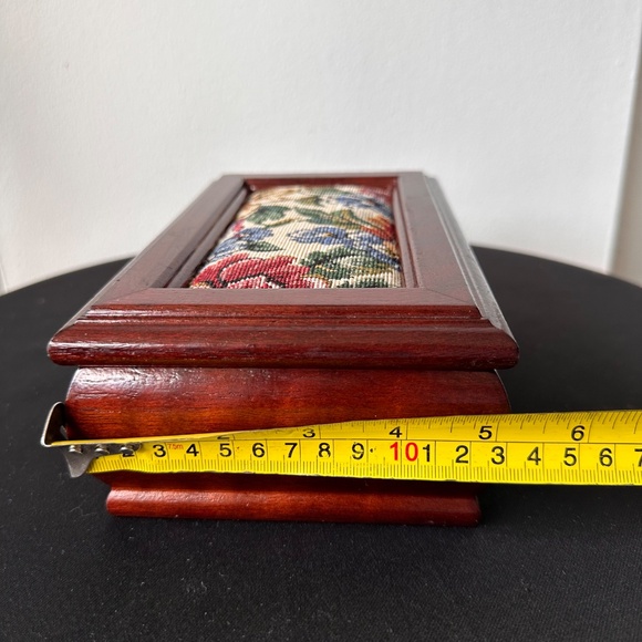 Vintage Wooden Jewelry Box with Floral Tapestry Lid Rectangular Trinket Storage - Picture 12 of 12